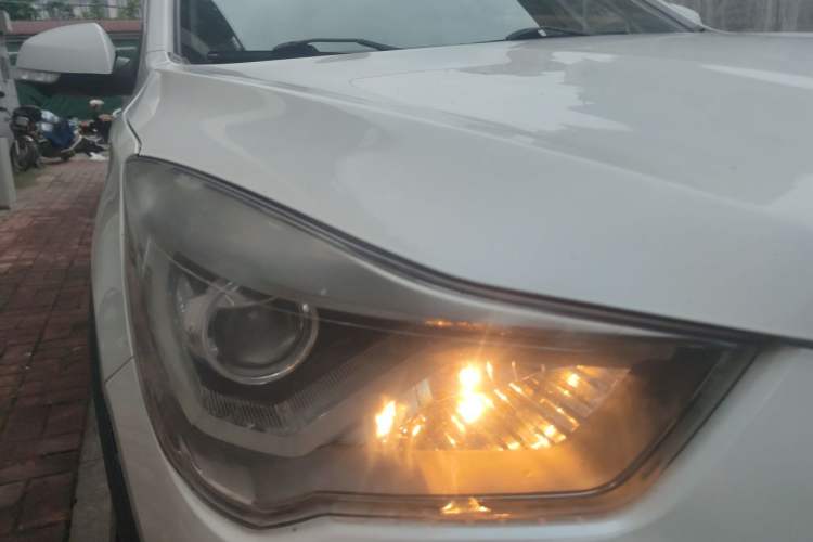 Used Haima S5 2018 1.5T CVT Flagship Model Right Front Headlight
