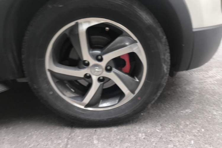 Used Haima S5 2018 1.5T Manual Luxury Model Right Front Wheel Hub