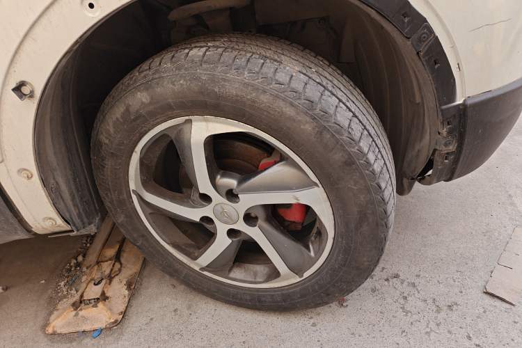 Used Haima S5 2018 1.6L Manual Luxury Model Right Front Wheel Hub
