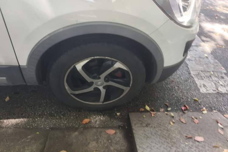 Used Haima S5 2018 1.5T CVT Luxury Model Right Front Wheel Hub