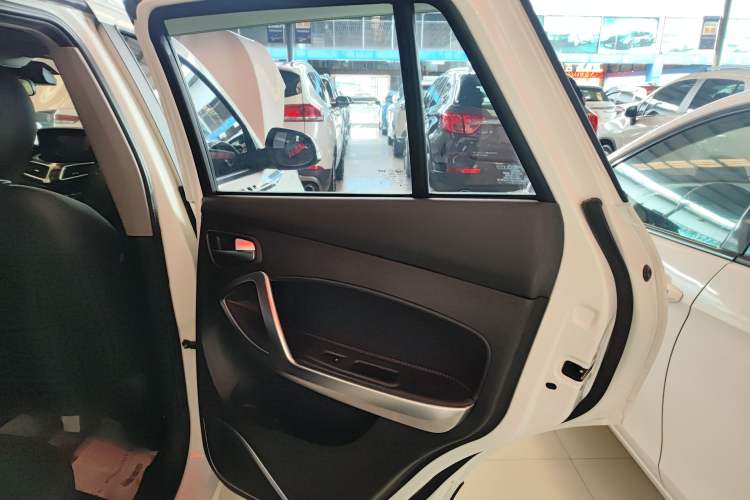 Used Haima S5 2018 1.5T Manual Luxury Model Right Rear Door Interior