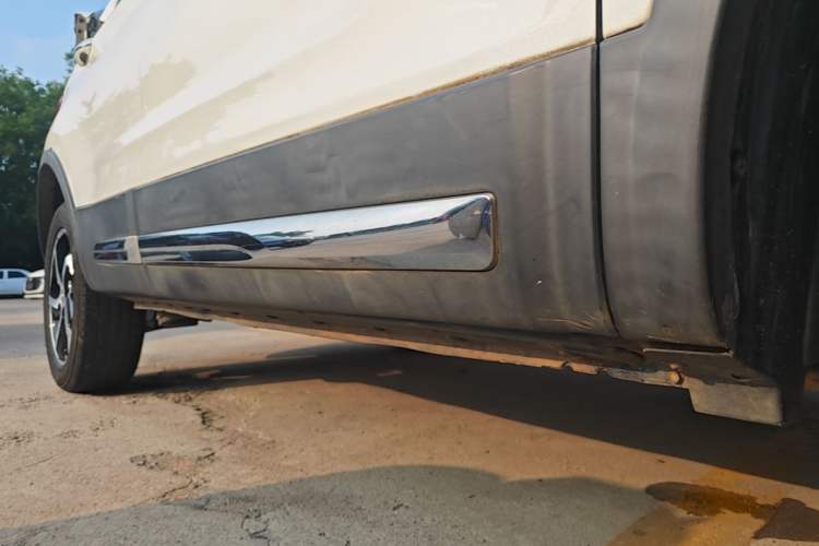 Used Haima S5 2018 1.5T CVT Luxury Model Right Side Sill
