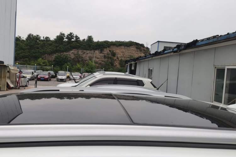 Used Haima S5 2018 1.6L Manual Luxury Model Roof