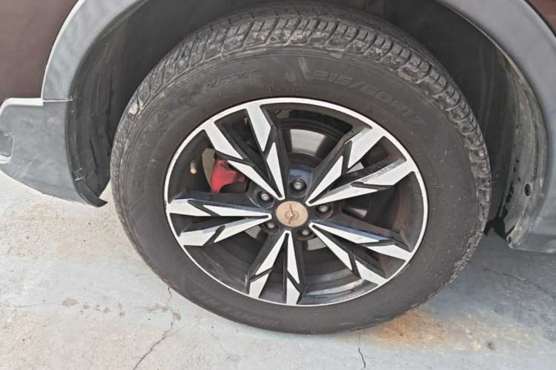 Used Haima S5 2019 230T Automatic Flagship Model Left Front Wheel Hub