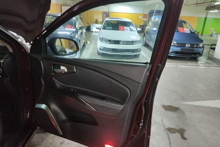 Used Haima S5 2019 230T Automatic Flagship Model Right Front Door Interior