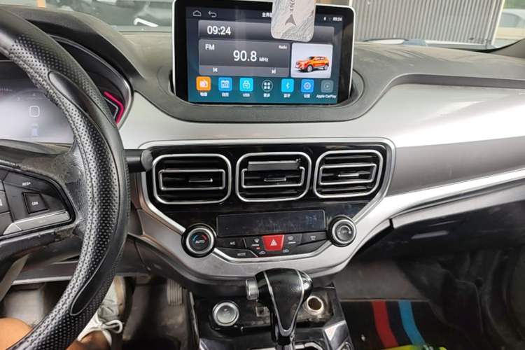 Used Haima S5 2019 230T Automatic Flagship Model Audio And AC Panel