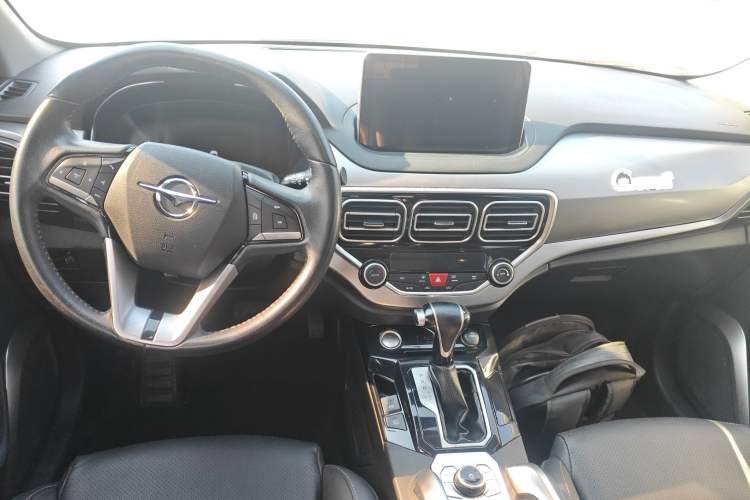Used Haima S5 2019 230T Automatic Flagship Model Center Console