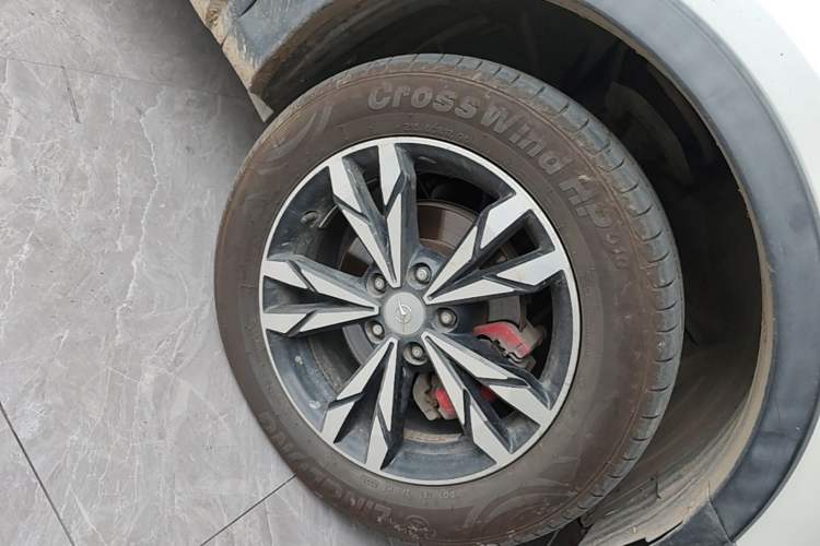 Used Haima S5 2019 230T Automatic Flagship Model Right Front Wheel Hub