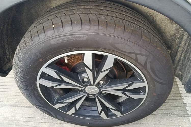Used Haima S5 2019 230T Automatic Smart Connect Flagship Edition Right Rear Wheel Hub
