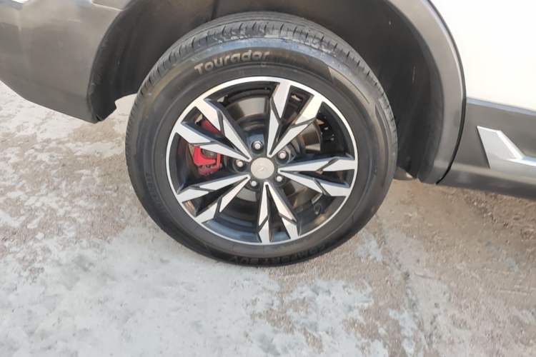 Used Haima S5 2019 230T Automatic Luxury Edition Right Rear Wheel Hub