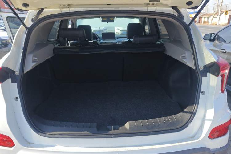 Used Haima S5 2019 230T Automatic Flagship Model Trunk