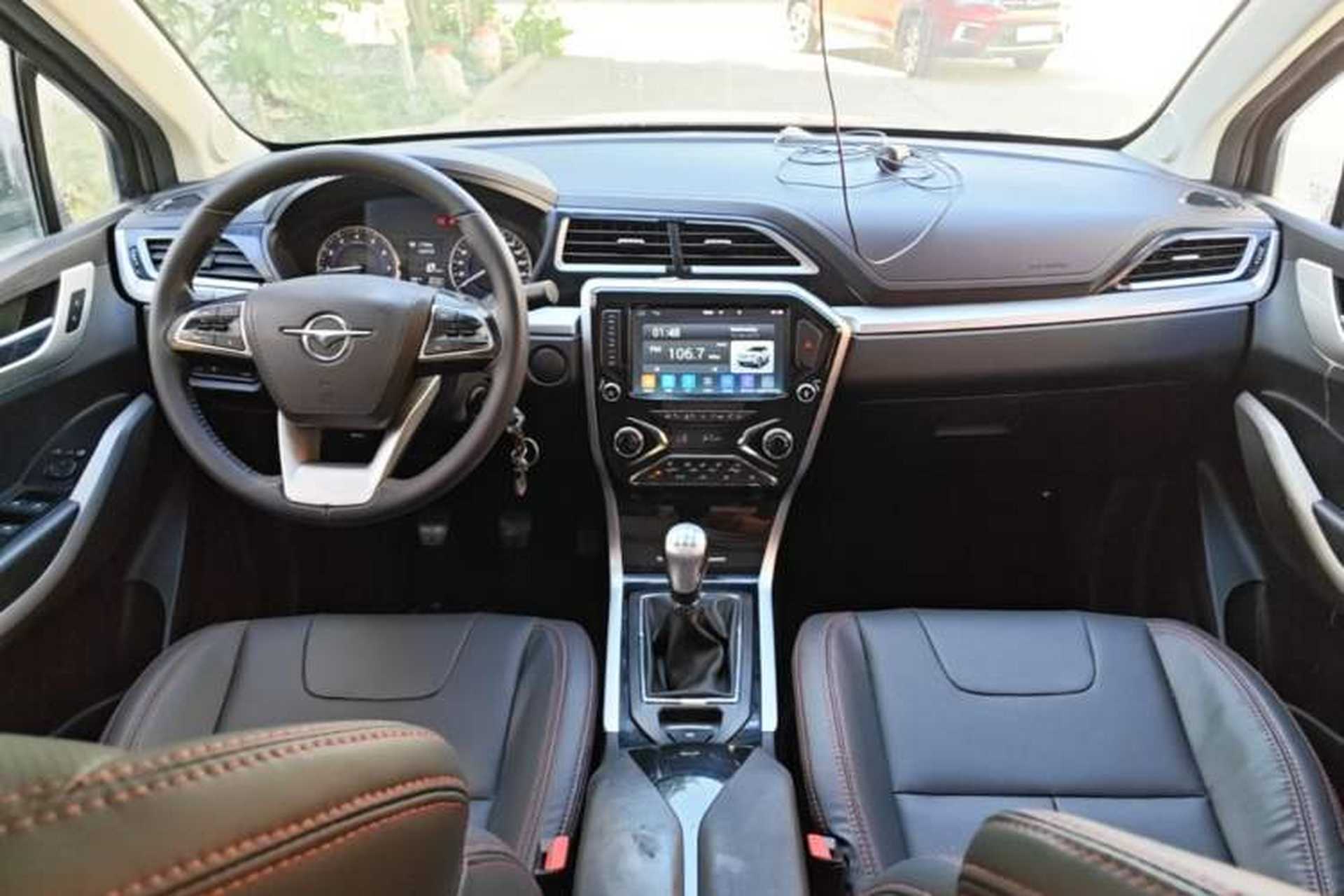 Used Haima S5 Youth Edition 2017 1.6L Manual Luxury Model Center Console