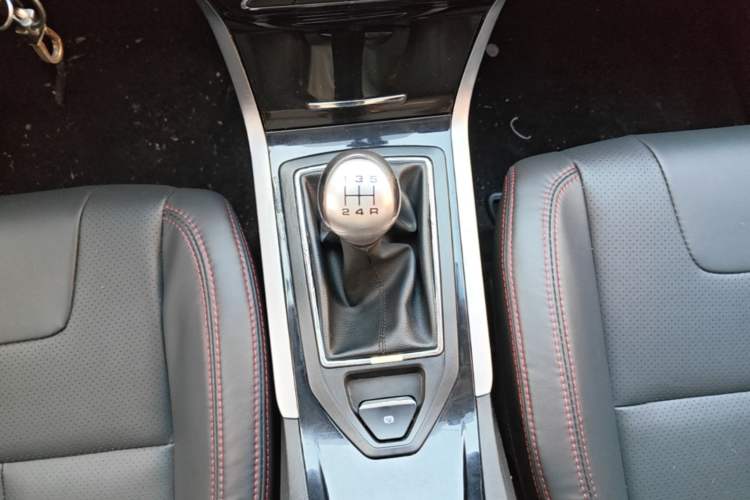 Used Haima S5 Youth Edition 2017 1.6L Manual Luxury Model Gear Lever