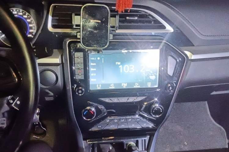 Used Haima S5 Youth Edition 2017 1.6L Manual Luxury Model Audio And AC Panel