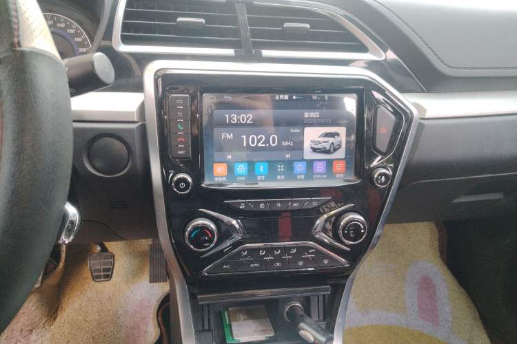 Used Haima S5 Youth Edition 2017 1.6L Manual Luxury Model Audio And AC Panel