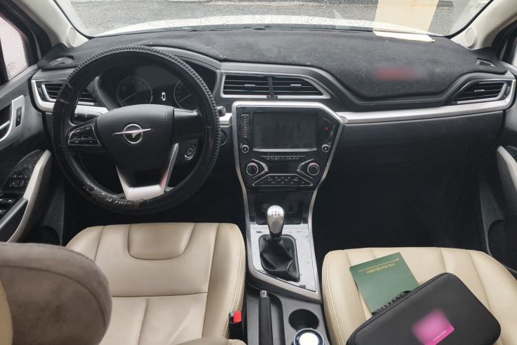Used Haima S5 Youth Edition 2017 1.6L Manual Luxury Model Center Console