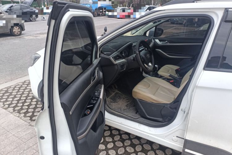 Used Haima S5 Youth Edition 2017 1.6L Manual Luxury Model Driver Seat