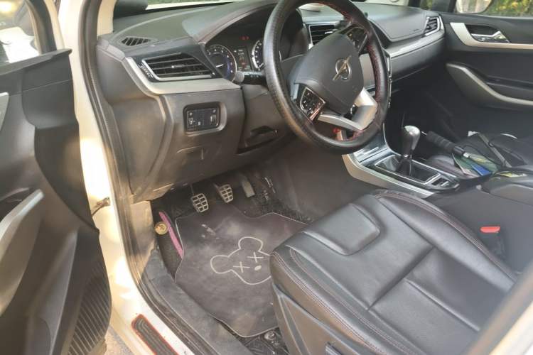 Used Haima S5 Youth Edition 2017 1.6L Manual Luxury Model Driver Seat