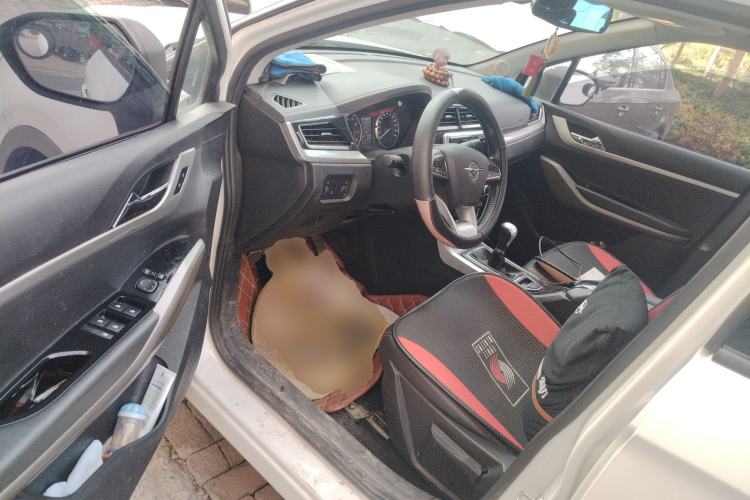 Used Haima S5 Youth Edition 2017 1.6L Manual Luxury Model Driver Seat