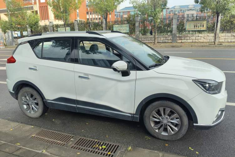 Used Haima S5 Youth Edition 2017 1.6L Manual Luxury Model Exterior 2