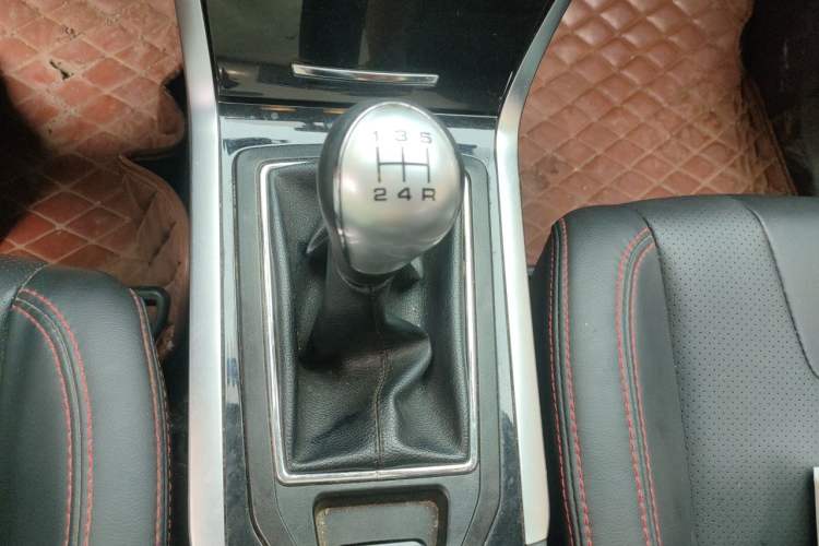 Used Haima S5 Youth Edition 2017 1.6L Manual Luxury Model Gear Lever