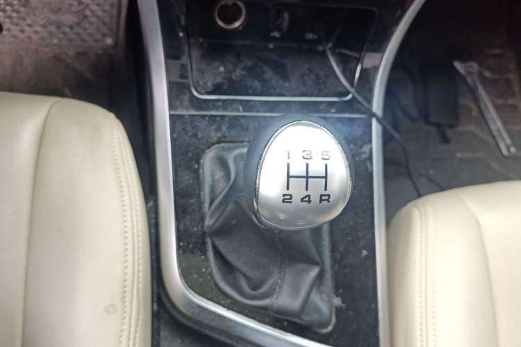 Used Haima S5 Youth Edition 2017 1.6L Manual Luxury Model Gear Lever