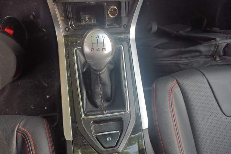 Used Haima S5 Youth Edition 2017 1.6L Manual Luxury Model Gear Lever