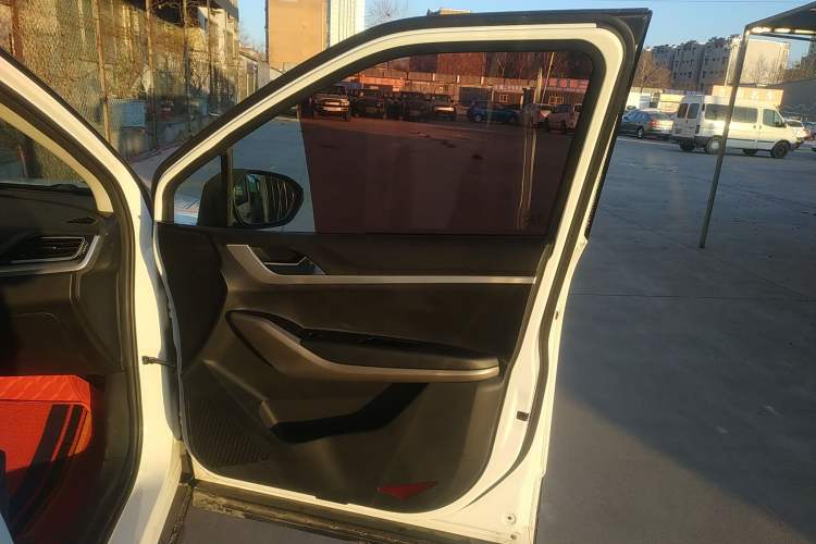 Used Haima S5 Youth Edition 2017 1.6L Manual Luxury Model Interior 5