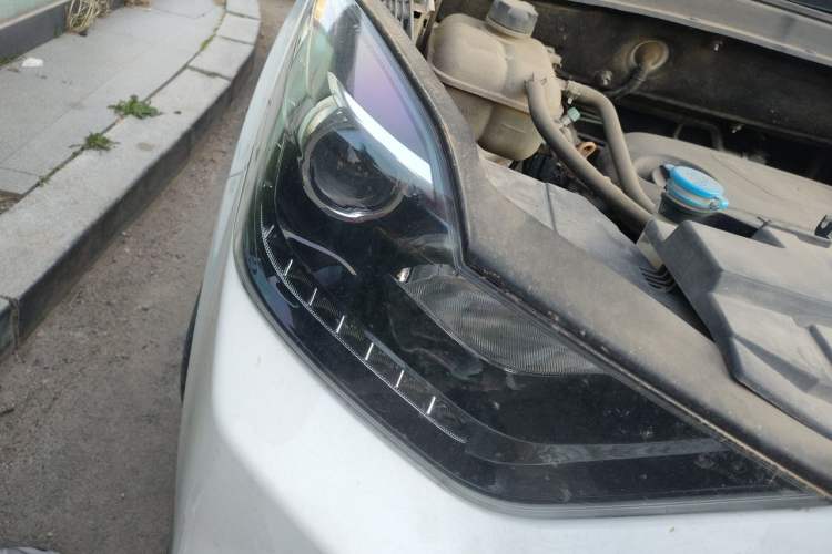 Used Haima S5 Youth Edition 2017 1.6L Manual Luxury Model Right Front Headlight