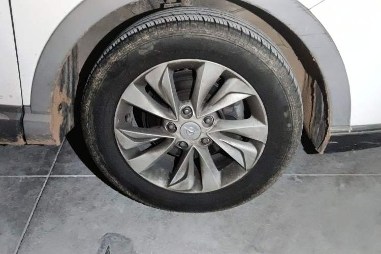Used Haima S5 Youth Edition 2017 1.6L Manual Luxury Model Right Front Wheel Hub