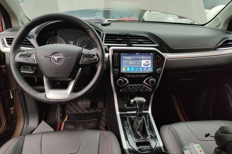 Used Haima S5 Youth Edition 2018 1.6L CVT Flagship Model Center Console