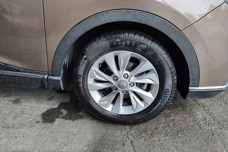 Used Haima S5 Youth Edition 2018 1.6L CVT Luxury Model Right Front Wheel Hub