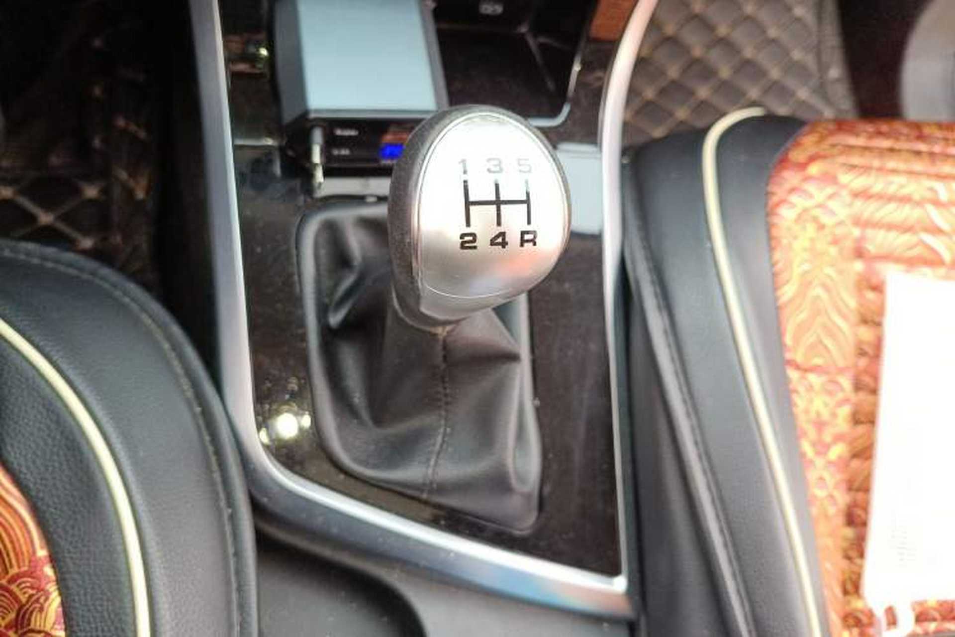 Used Haima S5 Youth Edition 2018 1.6L Manual Luxury Model Gear Lever