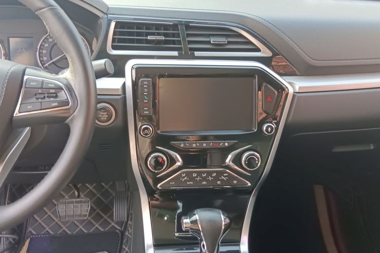 Used Haima S5 Youth Edition 2018 1.6L CVT Flagship Model Audio And AC Panel