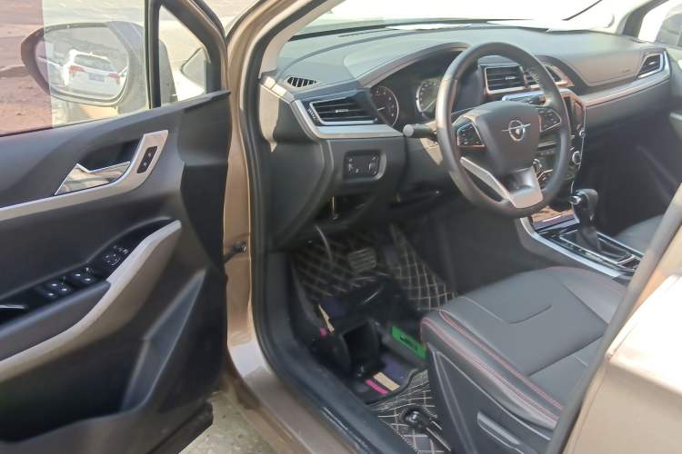Used Haima S5 Youth Edition 2018 1.6L CVT Flagship Model Interior 3