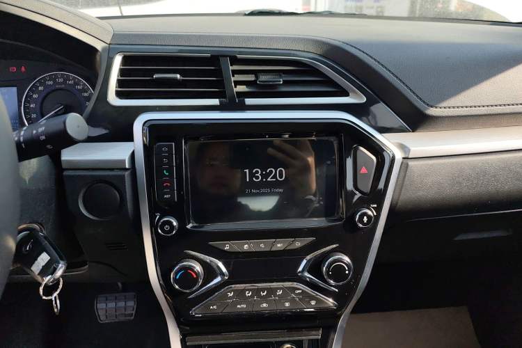 Used Haima S5 Youth Edition 2018 1.6L CVT Luxury Model Audio And AC Panel