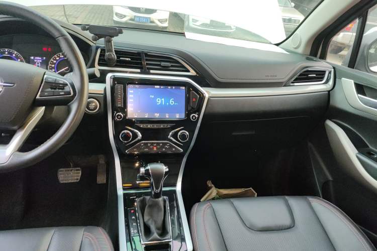 Used Haima S5 Youth Edition 2018 1.6L CVT Flagship Model Audio And AC Panel