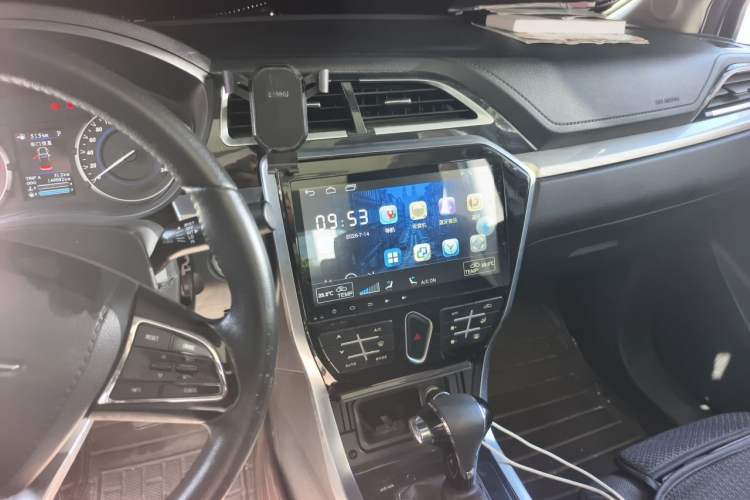 Used Haima S5 Youth Edition 2018 1.6L CVT Flagship Custom Edition Audio And AC Panel