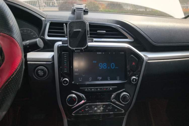 Used Haima S5 Youth Edition 2018 1.6L CVT Flagship Model Audio And AC Panel