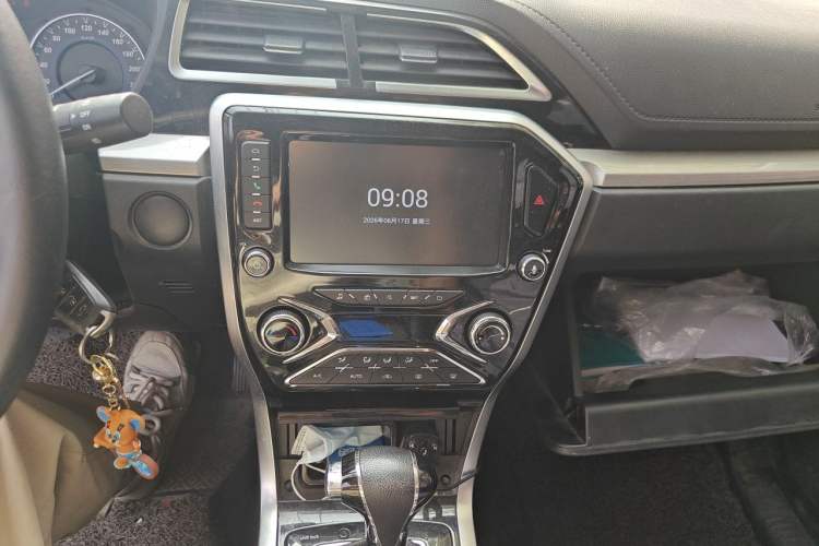 Used Haima S5 Youth Edition 2018 1.6L CVT Luxury Model Audio And AC Panel