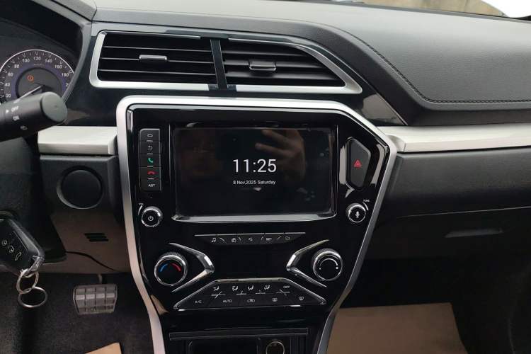 Used Haima S5 Youth Edition 2018 1.6L CVT Luxury Model Audio And AC Panel