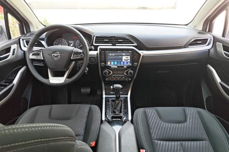 Used Haima S5 Youth Edition 2018 1.6L CVT Luxury Model Center Console