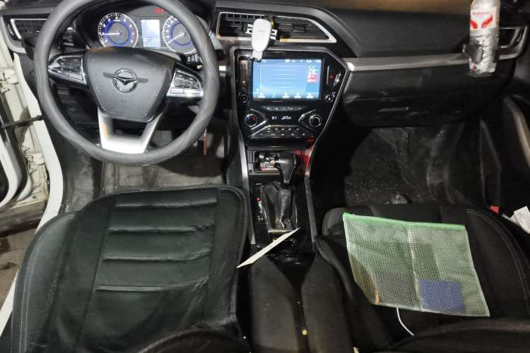 Used Haima S5 Youth Edition 2018 1.6L CVT Luxury Model Center Console