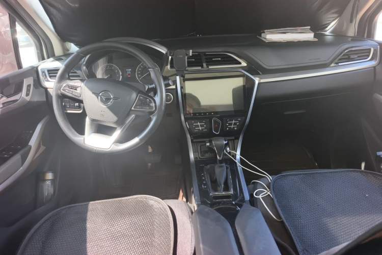 Used Haima S5 Youth Edition 2018 1.6L CVT Flagship Custom Edition Center Console