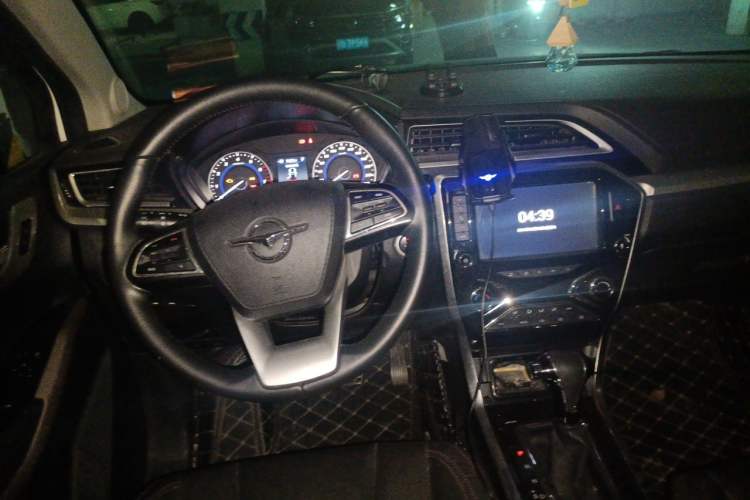 Used Haima S5 Youth Edition 2018 1.6L CVT Flagship Model Center Console