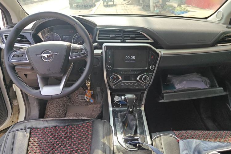 Used Haima S5 Youth Edition 2018 1.6L CVT Luxury Model Center Console