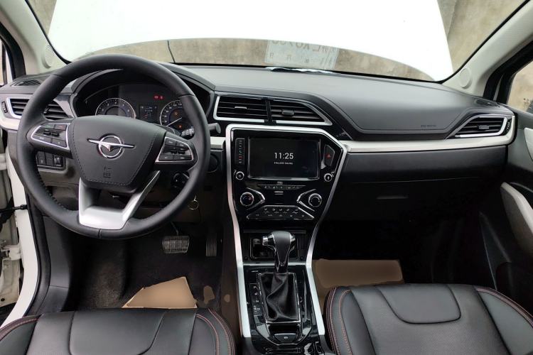 Used Haima S5 Youth Edition 2018 1.6L CVT Luxury Model Center Console