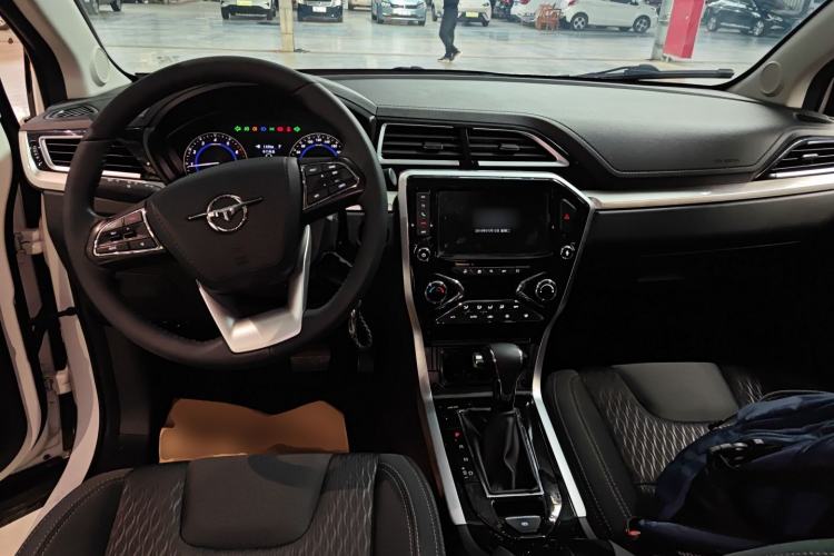 Used Haima S5 Youth Edition 2018 1.6L CVT Luxury Model Center Console