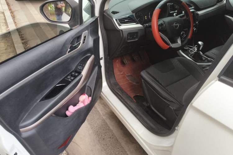 Used Haima S5 Youth Edition 2018 1.6L Manual Luxury Model Driver Seat