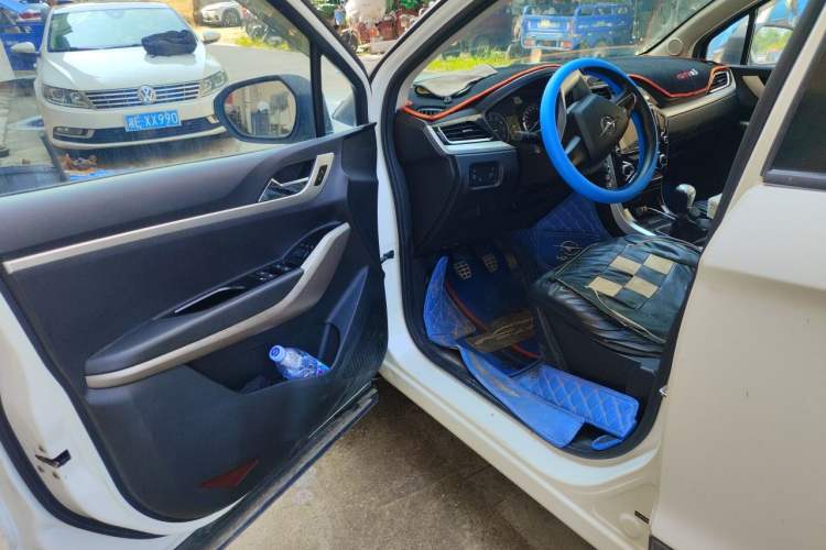 Used Haima S5 Youth Edition 2018 1.6L Manual Luxury Model Driver Seat